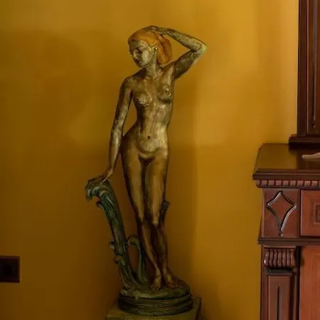 Aphrodite Willa
