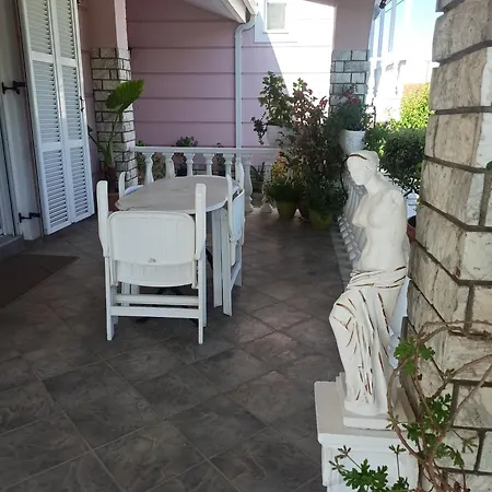 Aphrodite Villa Pírgos